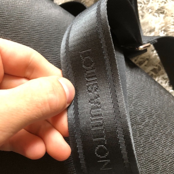 Louis Vuitton Messenger Bag - Picture 2 of 3